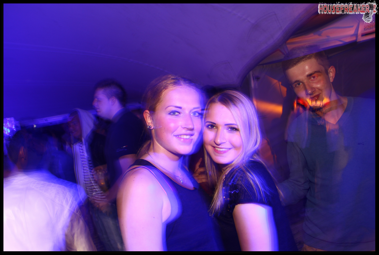 1321x889 pixels (1.103K)